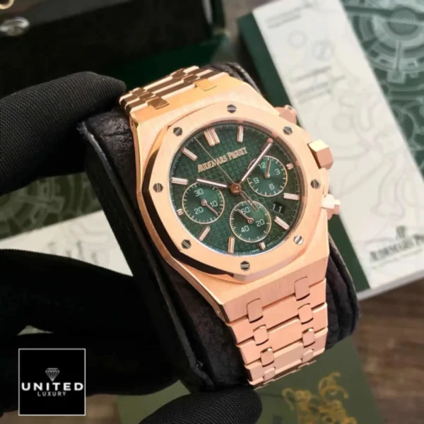 Audemars Piguet Royal Oak Offshore 26240OR.OO.1320OR.04 Masterpiece Clone ap rose gold green dial on the man hand 600x600 1