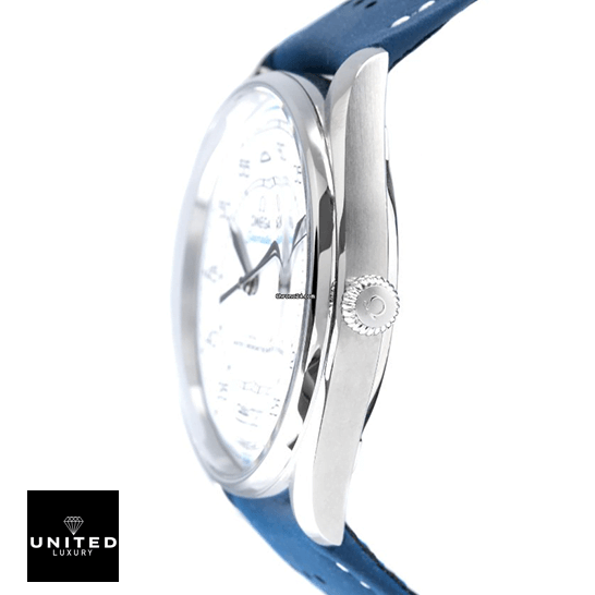 Omega Seamaster Steel Case Blue Rubber Bracelet Replica crown white background