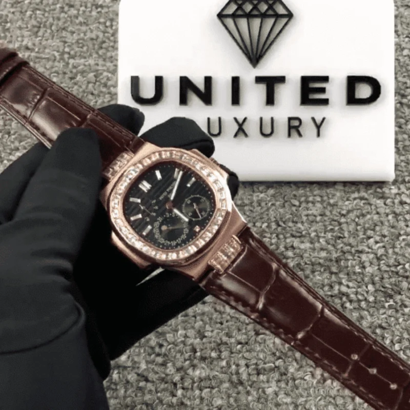 Patek Philippe Nautilus 5724 “Baguette Diamonds” 1:1 Clone Edition